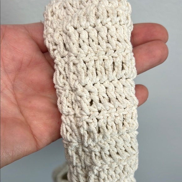 Made In India | Crochet w/ Beautiful Seashells - Picture 4 of 8